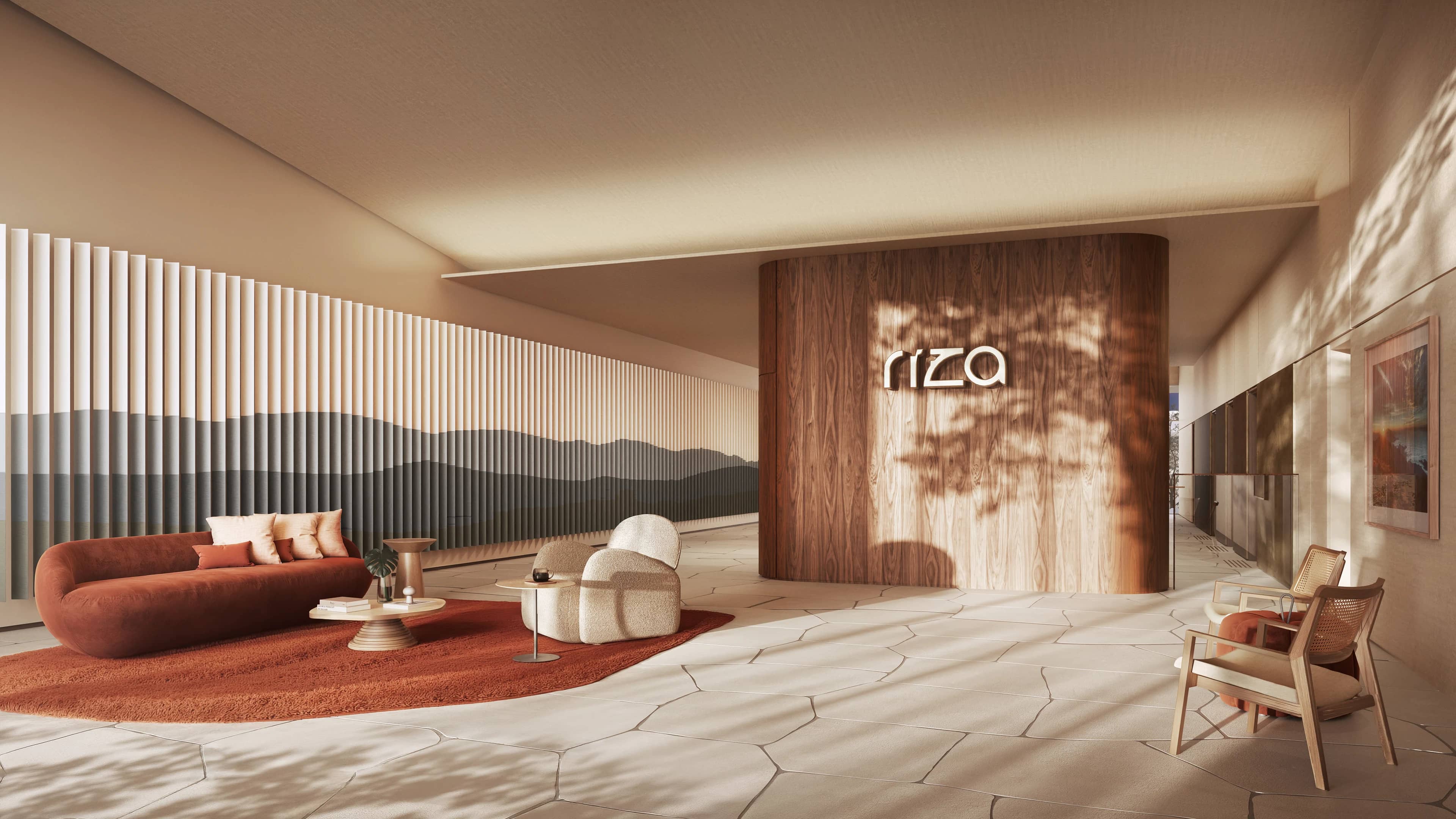Hall de entrada do Riza com sofá terracota e painel de madeira